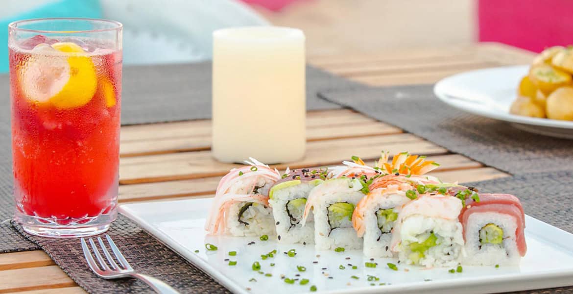 sushi-white-plate-creme-candle