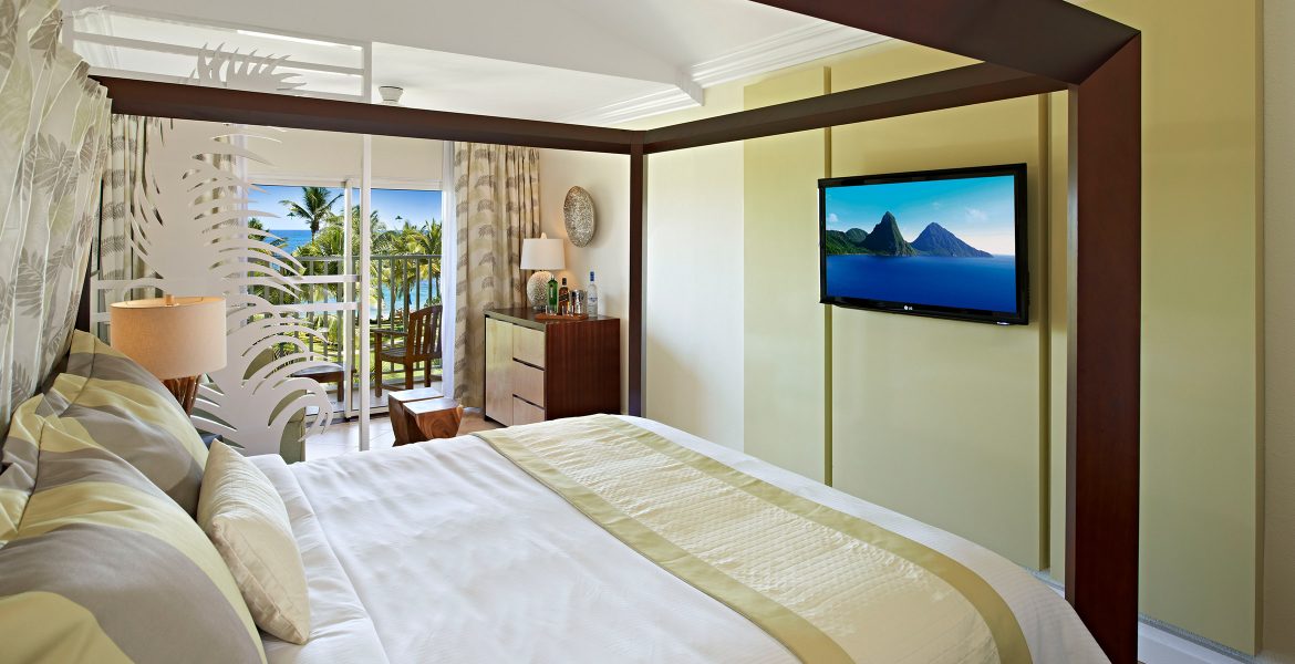 white-bed-resort-suite