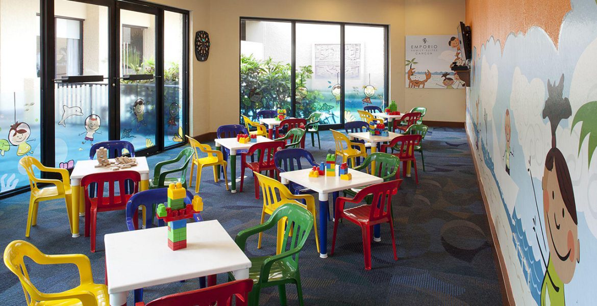 kids-play-room-colorful-little-chairs