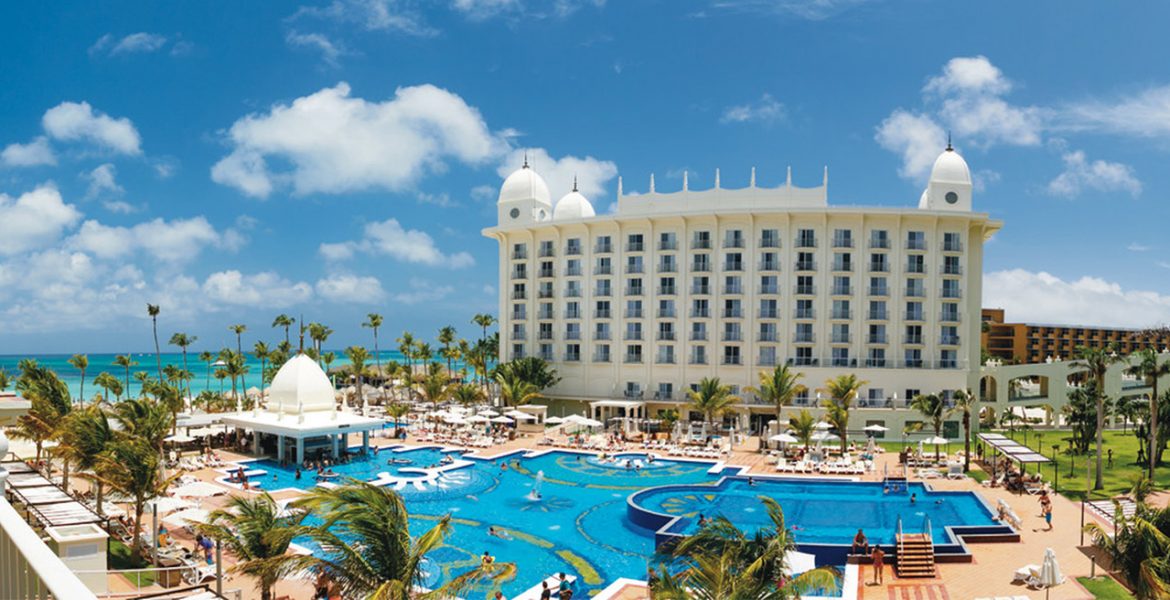 beach-hotel-aerial-view-white-building