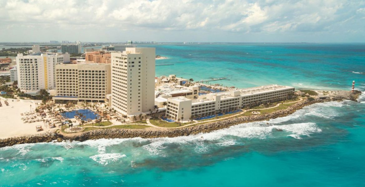 aerial-view-cancun-resort-turquoise-ocean-surrounding