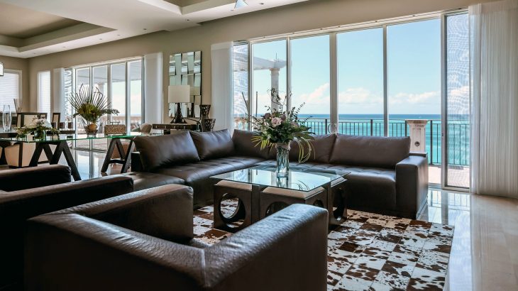 luxury-suite-living-room-ocean-view