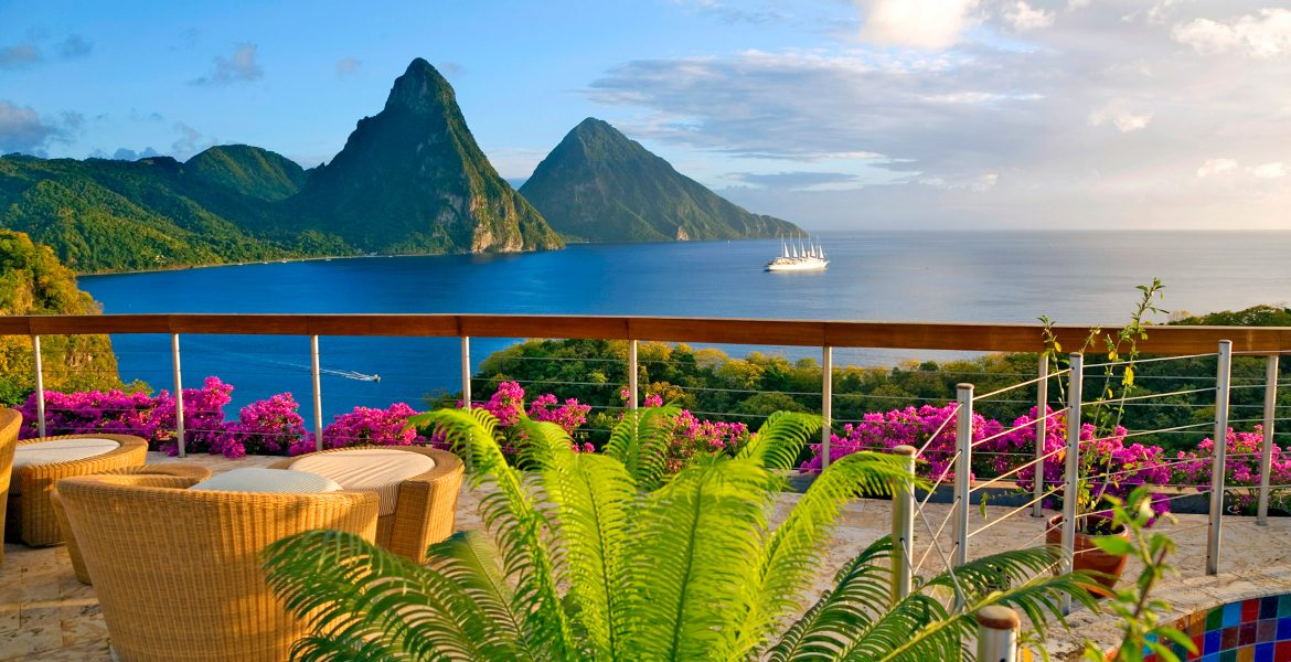 best-luxury-hotels-in-caribbean-jade-mountain-resort