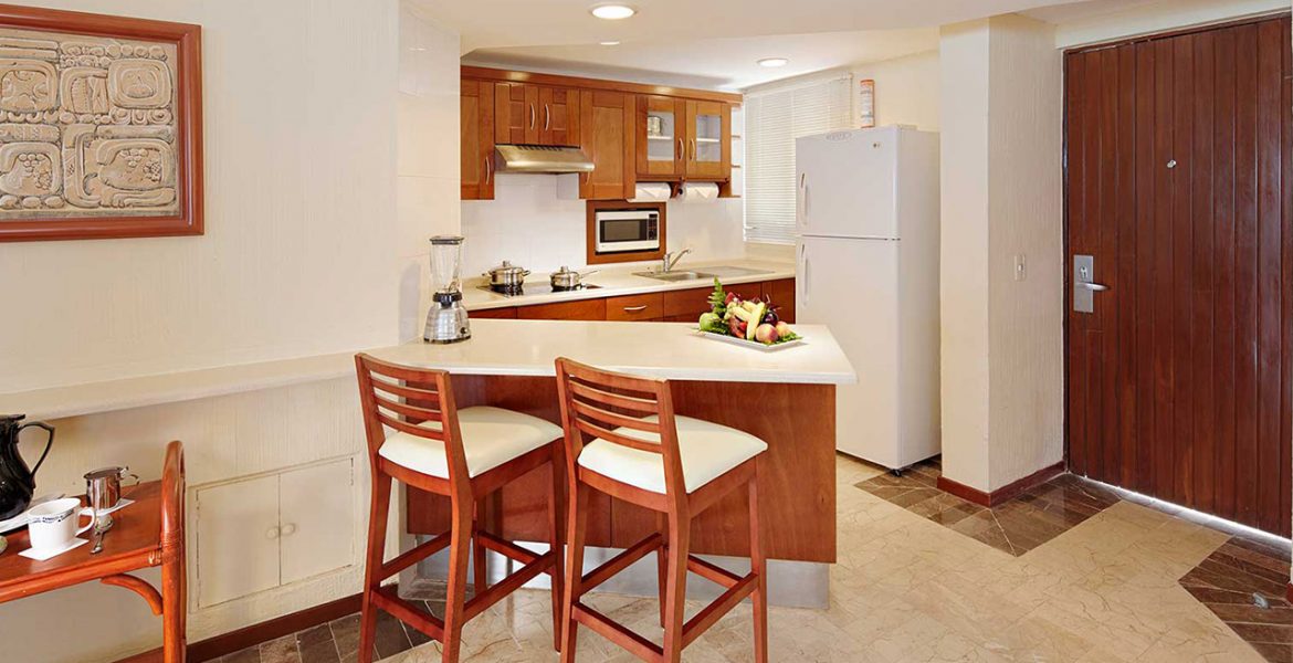 resort-suite-kitchenette