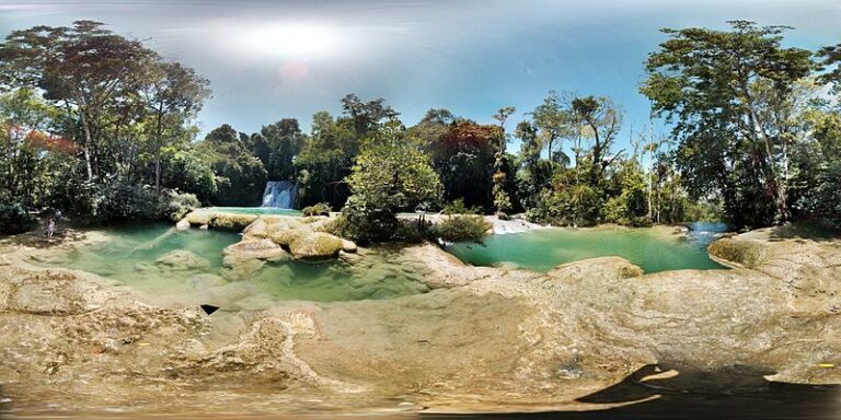 panorama-roberto-barrios-waterfalls-jungle