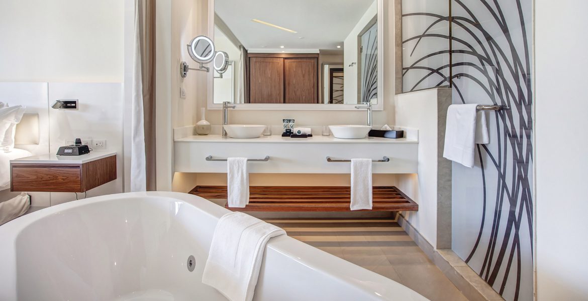 luxury-bathroom-with-dual-sinks-white-tub