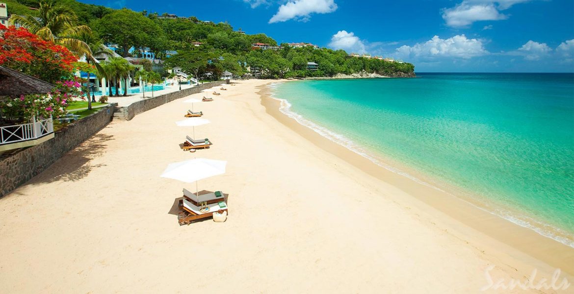 white-sand-blue-ocean-beach