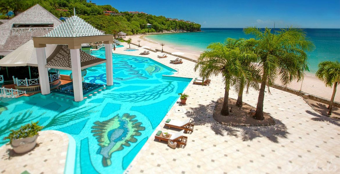 sandals-resort-pool-palm-trees