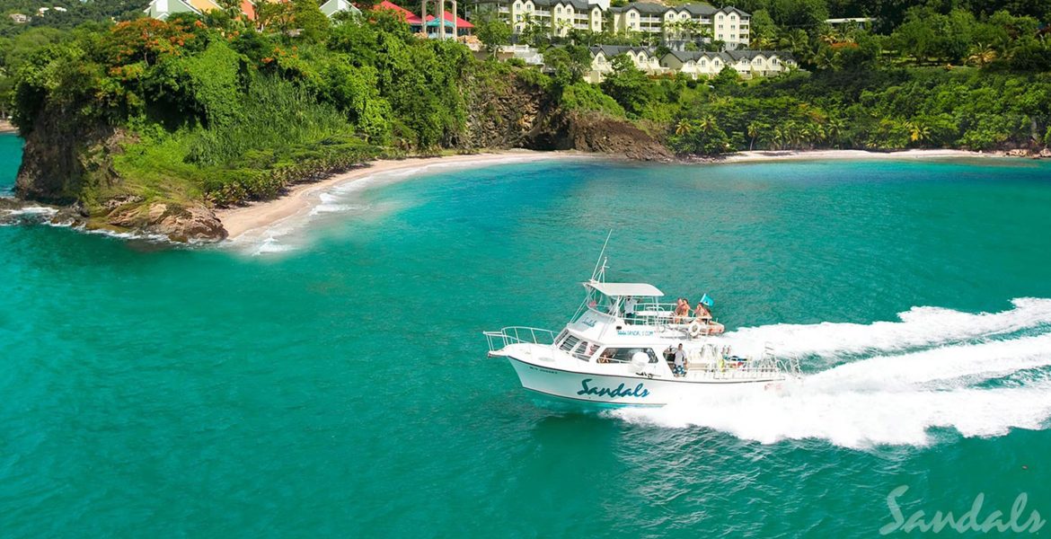 blue-water-boat-cruising