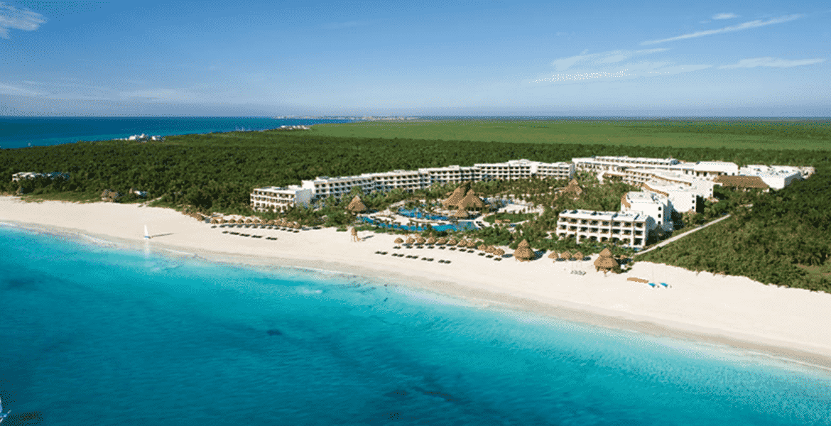 aerial-view-beach-resort-turquoise-water