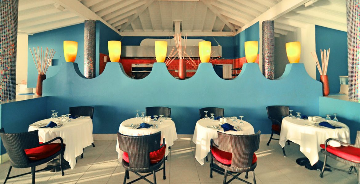 colorful-dining-room-st-james-club-morgan-bay