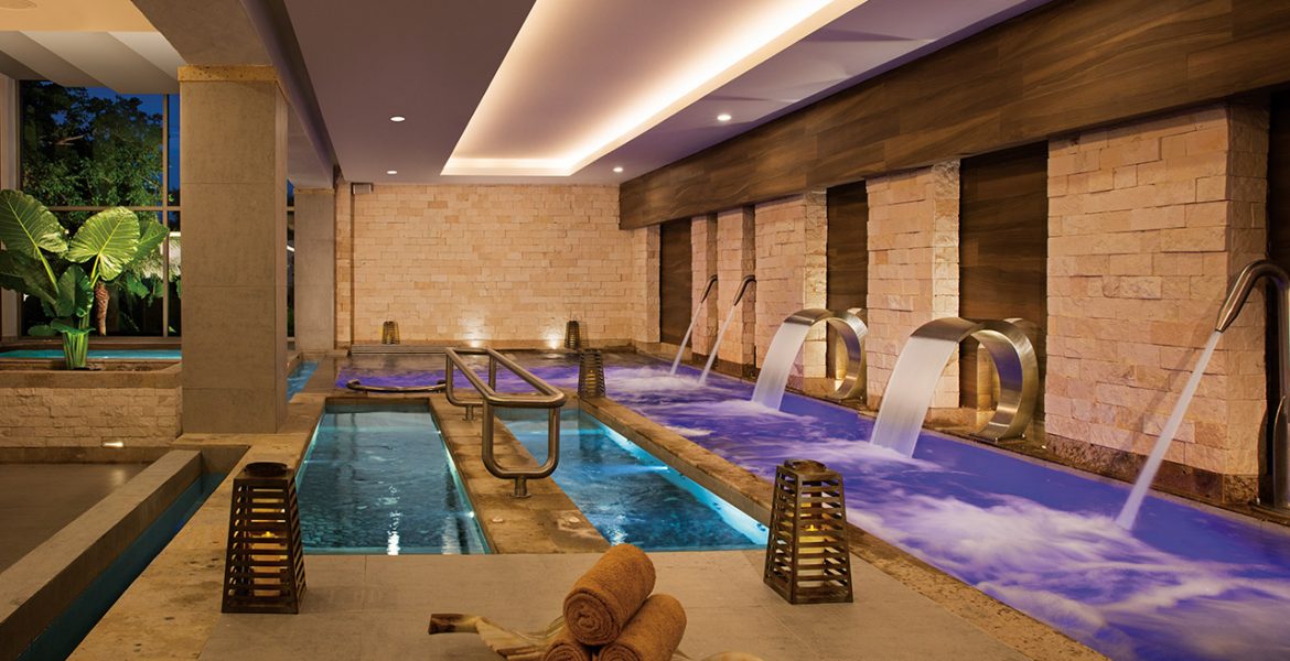 resort-spa-pool