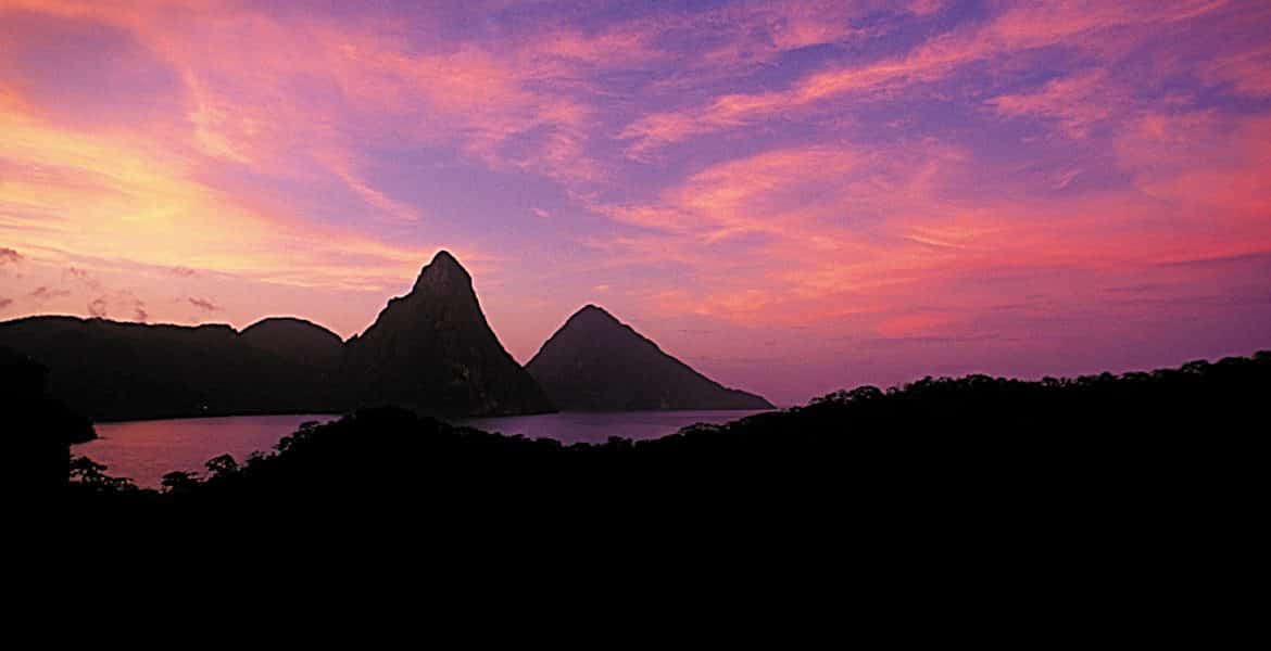 st-lucia-jungle-pitons-peaks-sunset