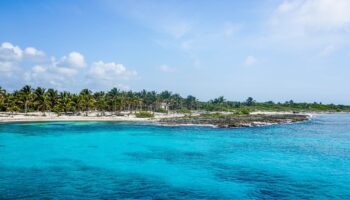 turquoise-water-cozumel-mexico-beach