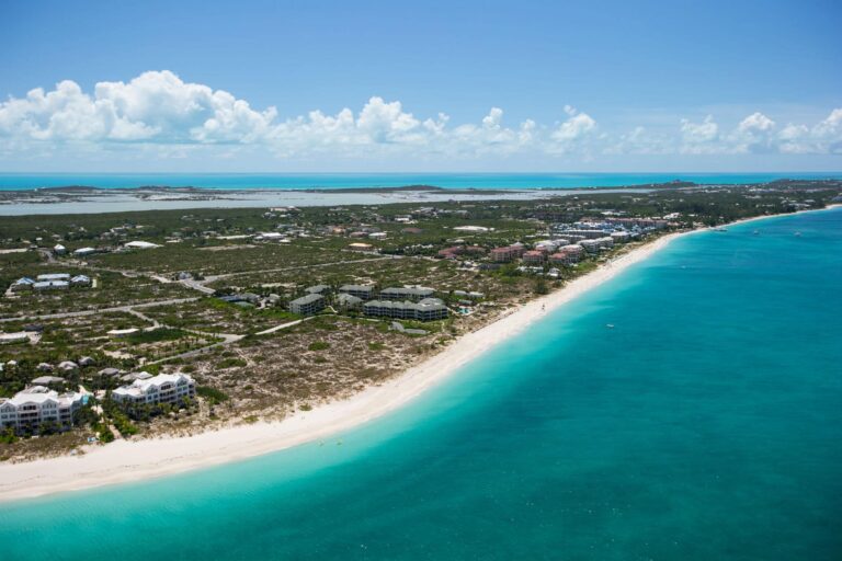 aerial-view-turks-caicos-turquoise-water