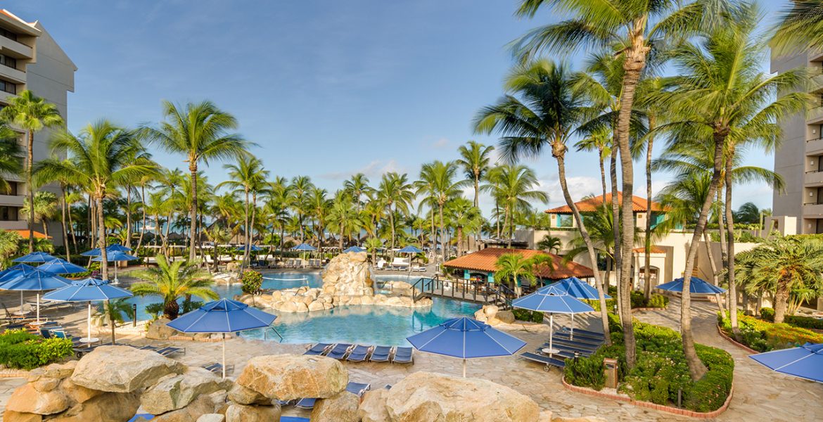 pool-barcelo-aruba-hotel