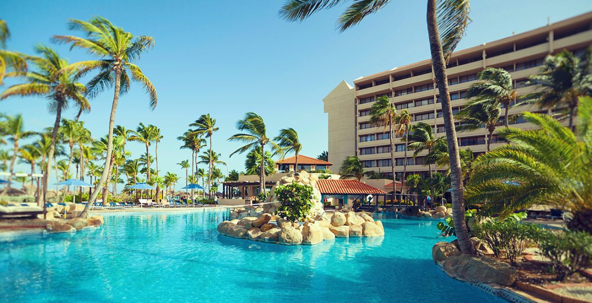 pool-barcelo-aruba-hotel