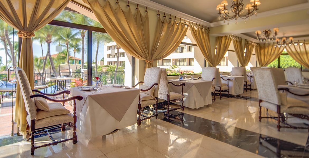 dining-room-barcelo-aruba-hotel