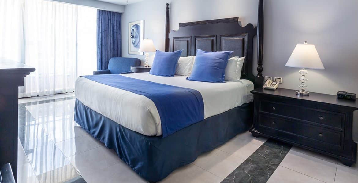 bedroom-suite-barcelo-aruba-hotel