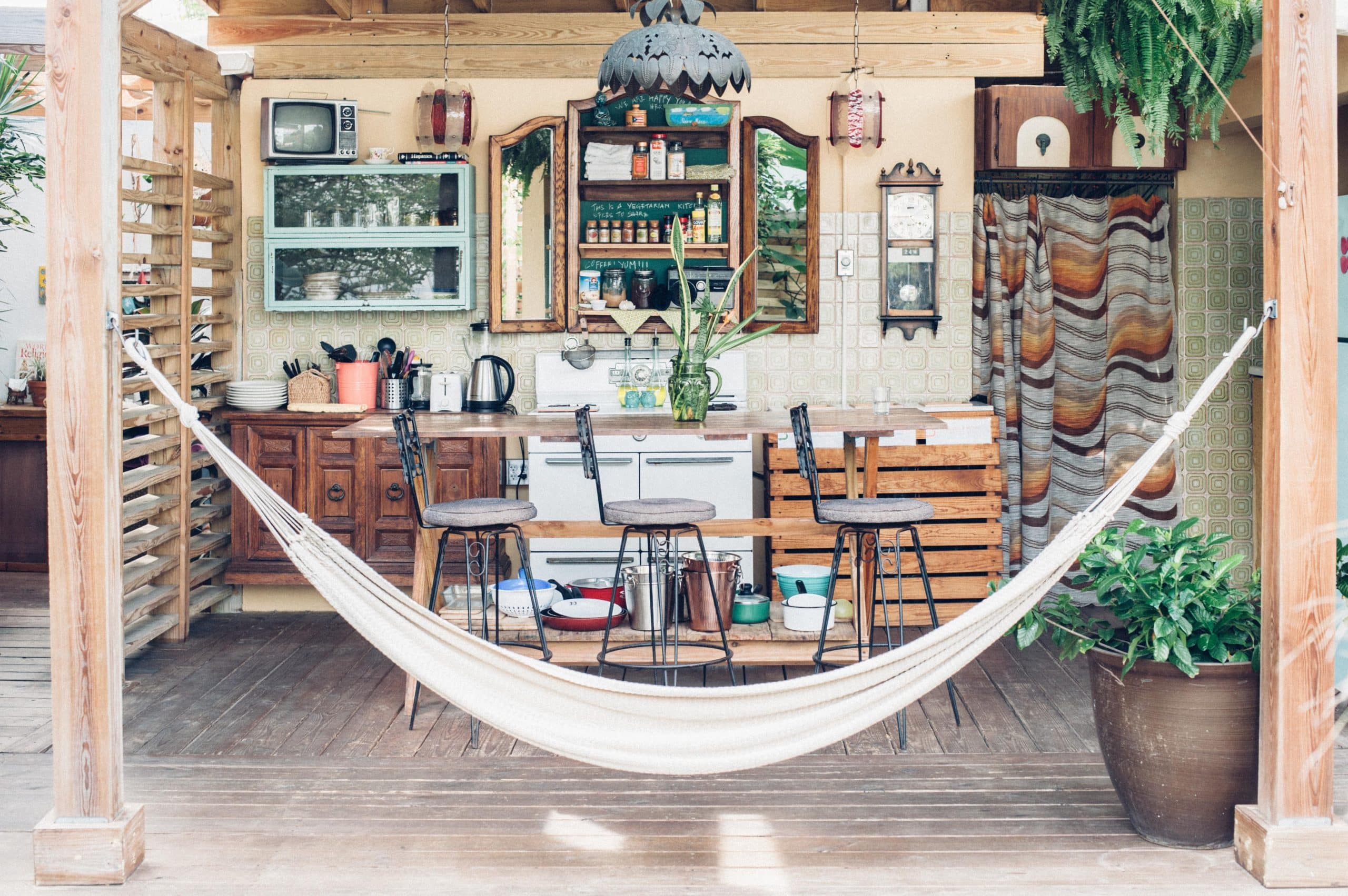 Hammock and outside kitchen at Dreamcatcher