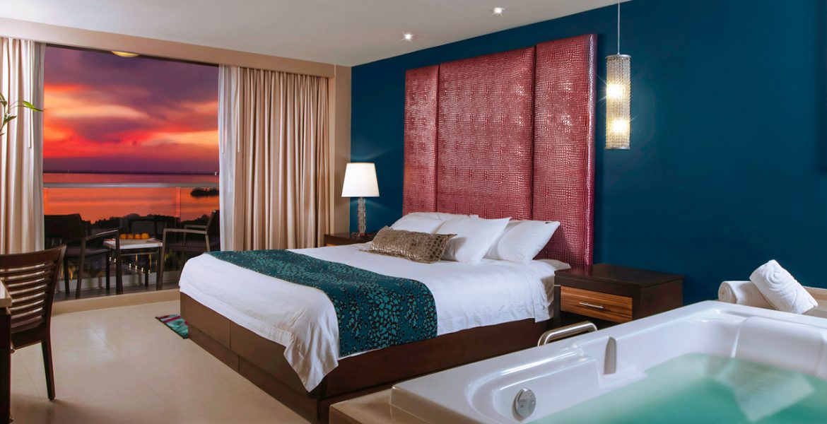 resort-suite-white-bed