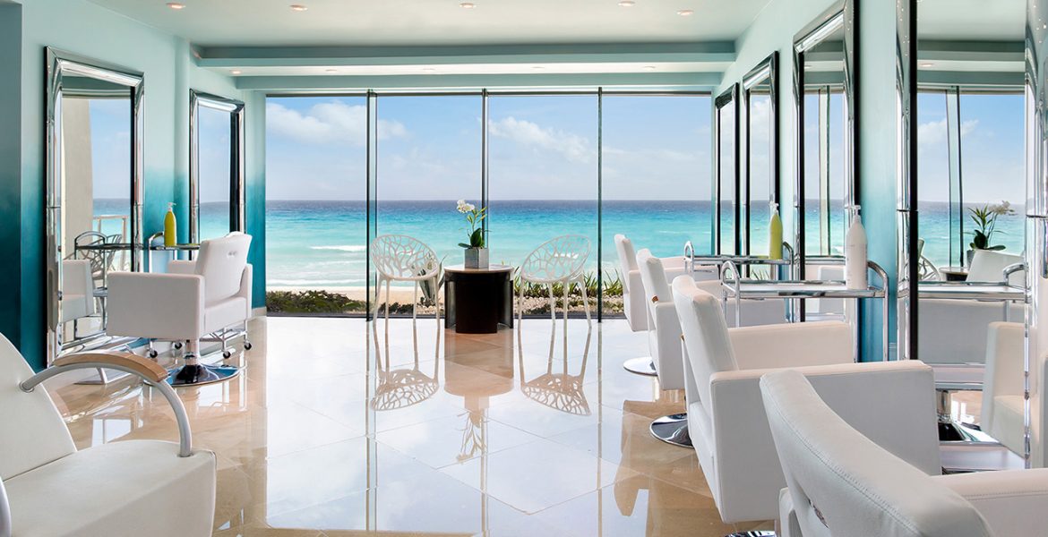 resort-suite-seating-area-ocean-view-glass-doors