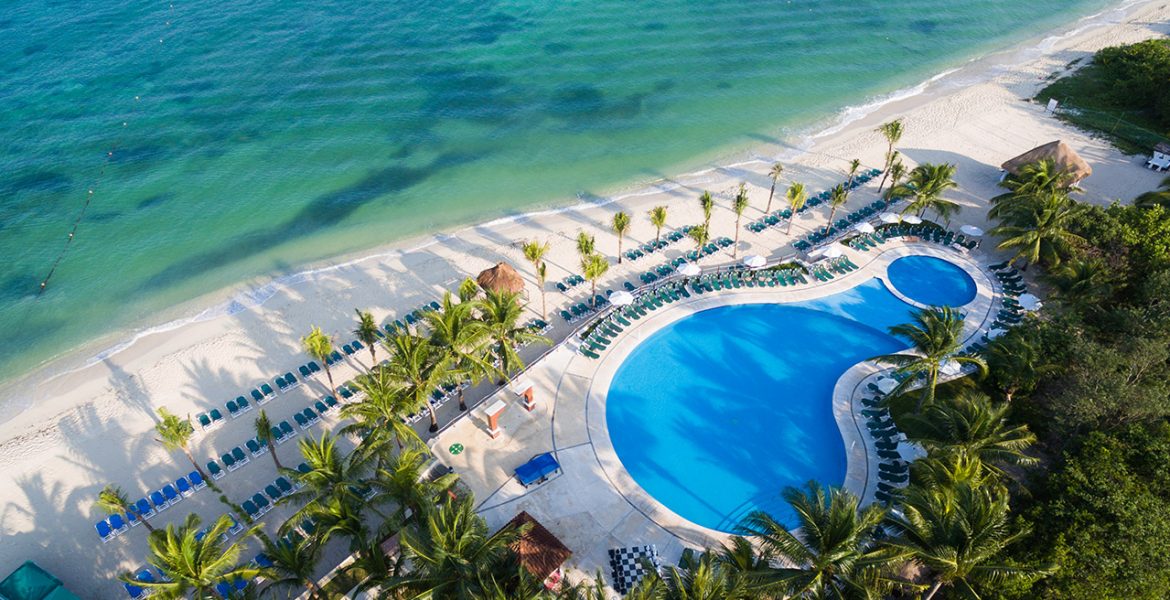 aerial-view-beach-hotel-pool-beach