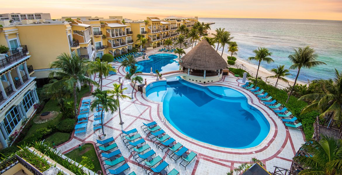 aerial-view-beach-resort-pool-loungers-hut