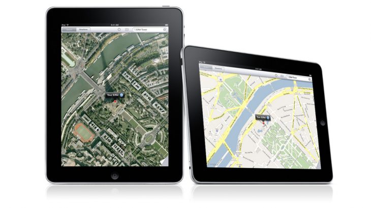 interrnet-photo-pf-ipad-with-maps-on-screen