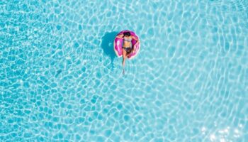 pool-water-blue-girl-float