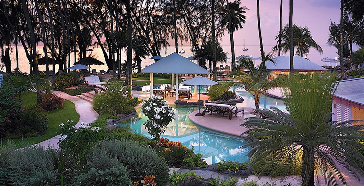 pool-sunset-Colony-Club-by-Elegant-Hotels