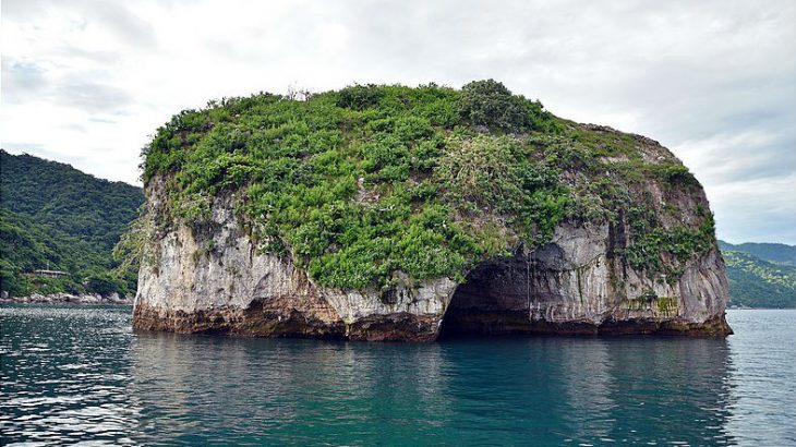 las-caletas-banderas-bay-puerto-vallarta-mexico-guide