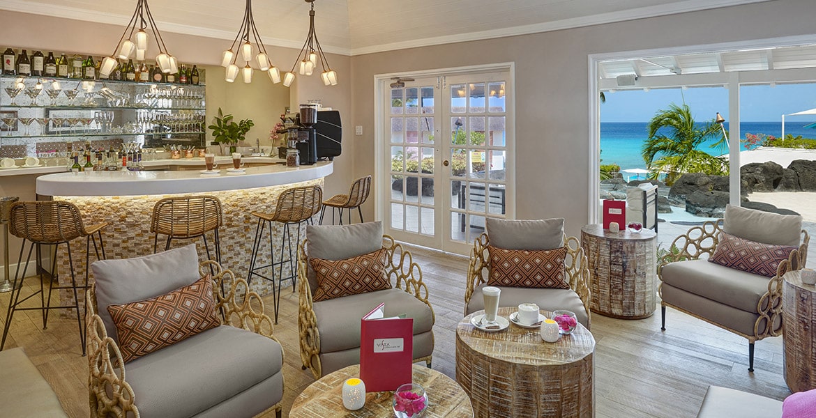 dining-Crystal-Cove-by-Elegant-Hotels