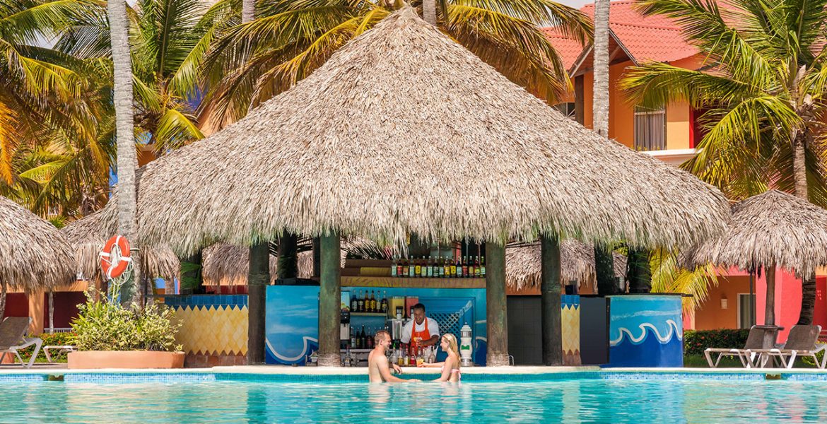 pool-hotel-punta-cana-princess-dominican-republic