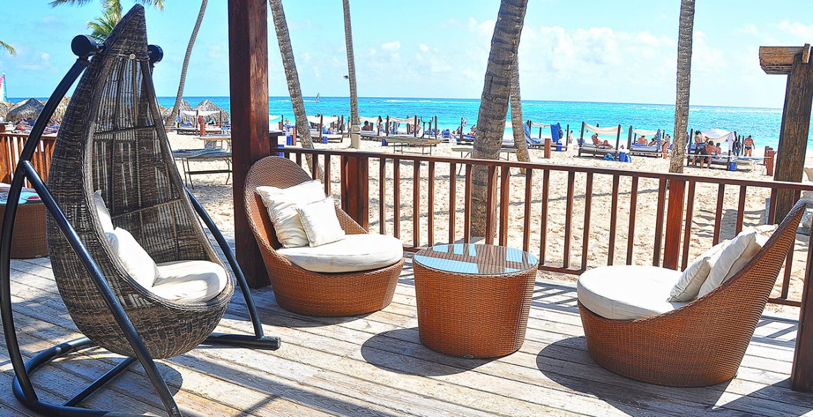 beachfront-seating-hotel-punta-cana-princess-dominican-republic