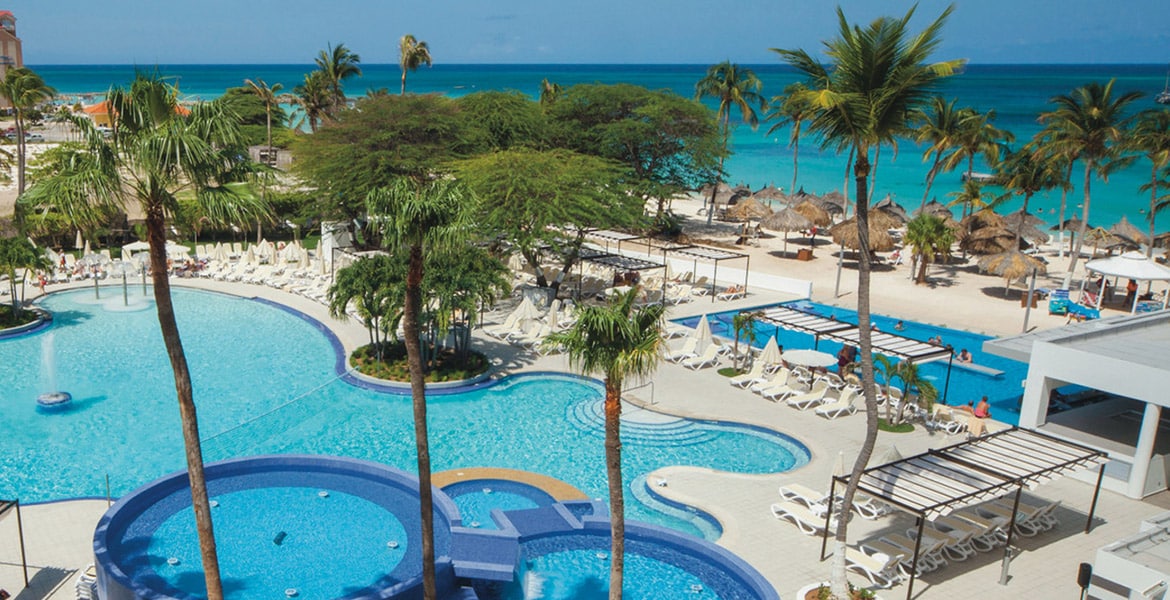 pool-view-riu-palace-antillas-aruba