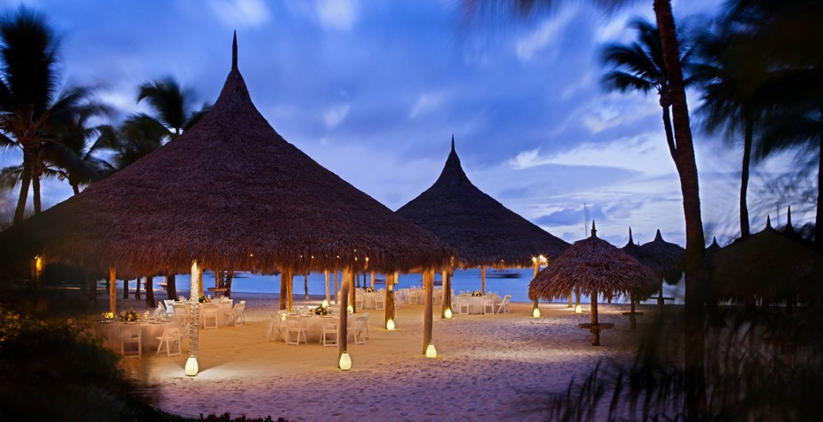 beach-nighttime-hyatt-regency-aruba-resort-spa-casino-aruba