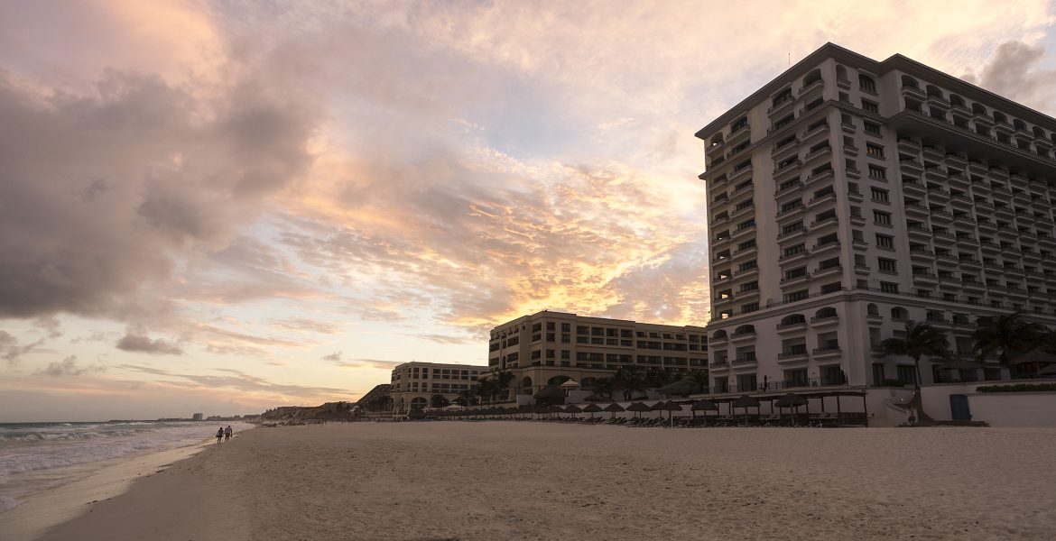 beach-sunset-jw-marriott-cancun-mexico-beach-resort