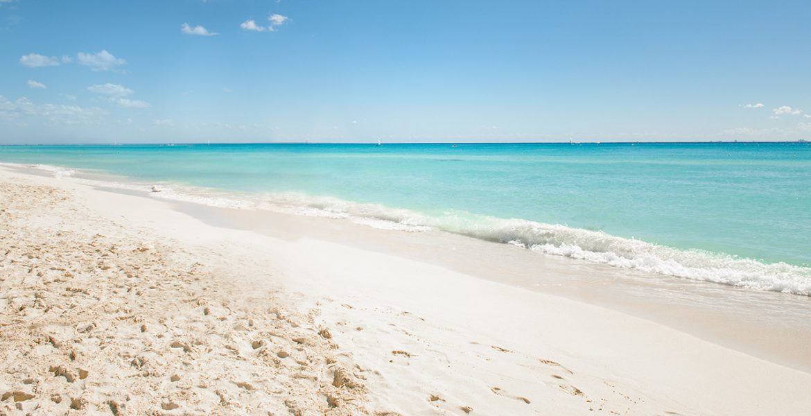 beach-occidental-royal-hideaway-playacar-beach-resort