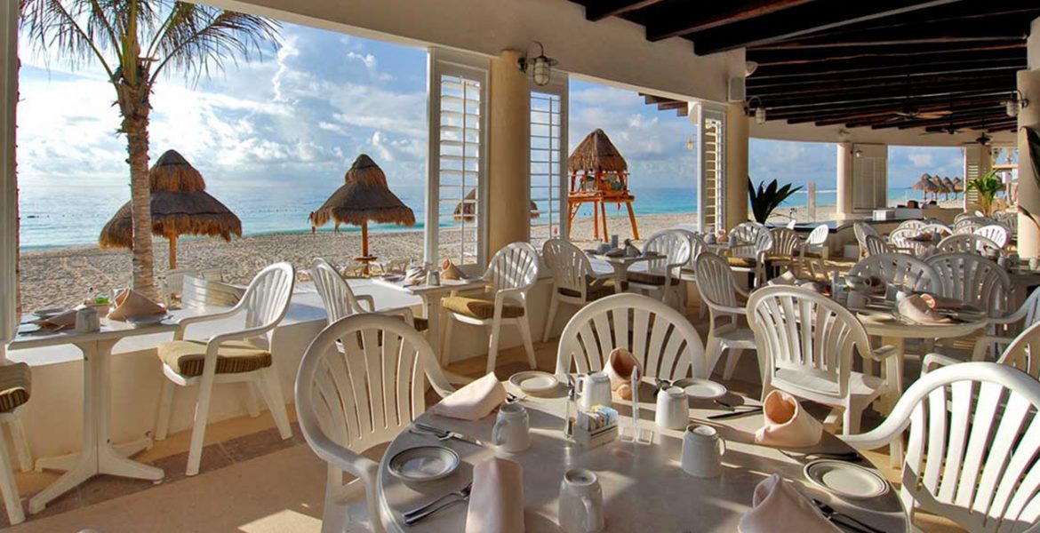 beachfront-dining-omni-cancun-beach-hotel-cancun-mexico