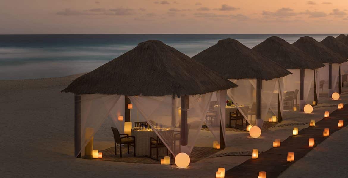 cabanas-sunset-ritz-carlton-hotel-cancun