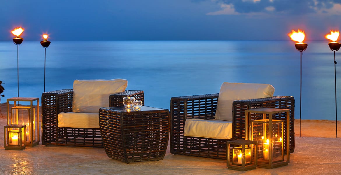 oceanfront-seating-the-house-elegant-hotels-barbados-beach-hotels