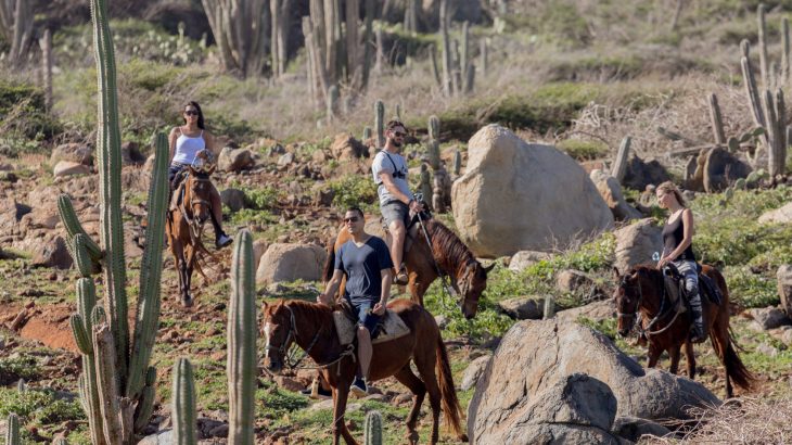 horseback-riding-arikok-national-park-aruba