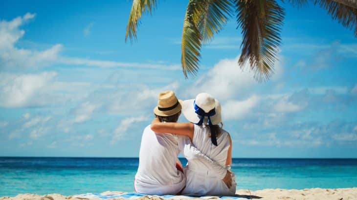 honeymoon-beach-vacation-aruba