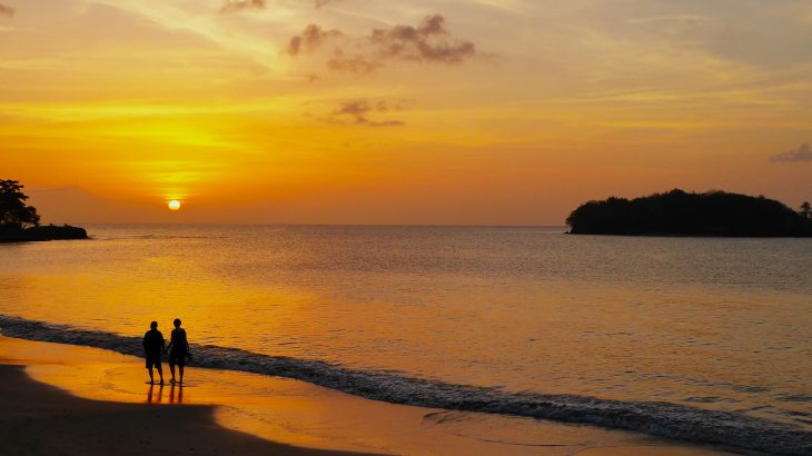 couple-sunset-beach-walk-st-lucia-honeymoon-hotel