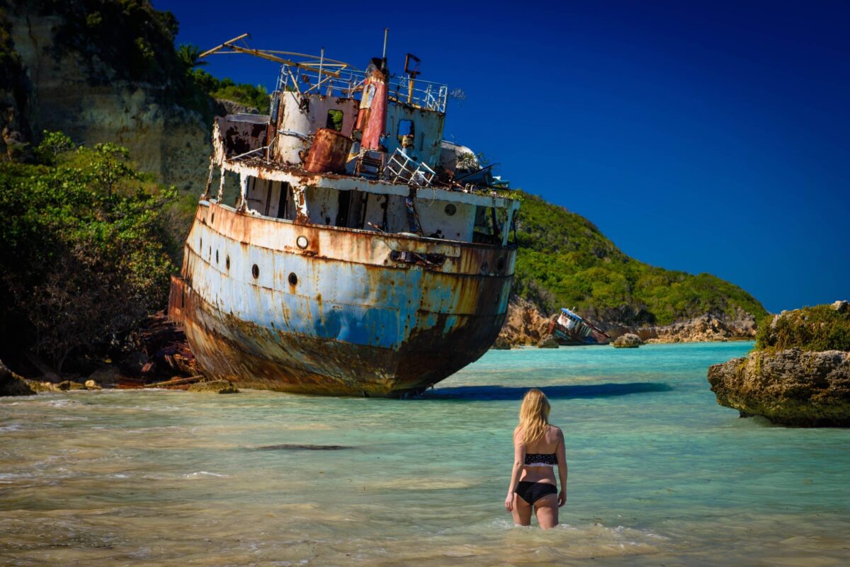 shipwreck-sarah-abandoned-places-caribbean
