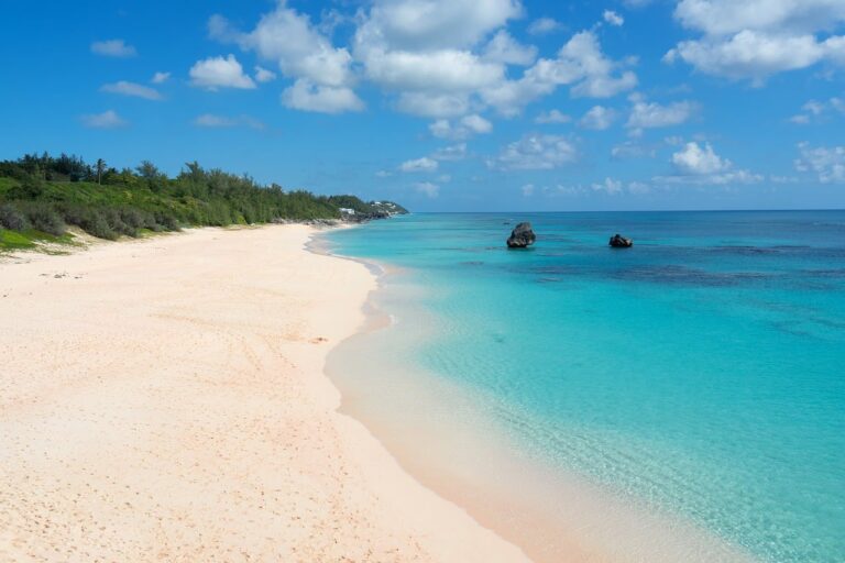 pink-sand-beach-blue-water