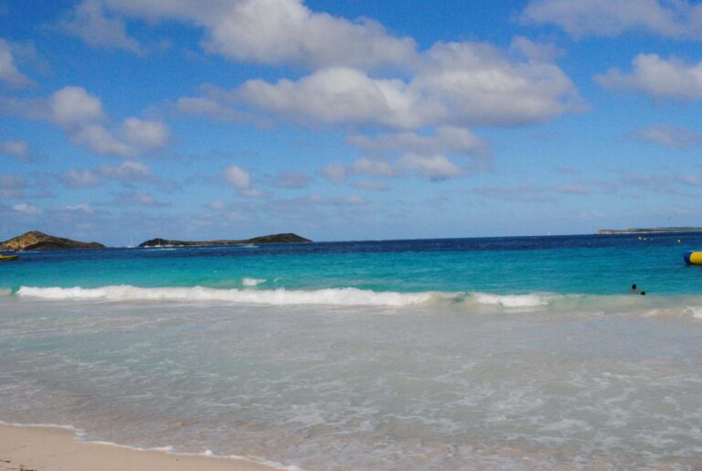 nudist-beach-orient-bay-st-martin-caribbean