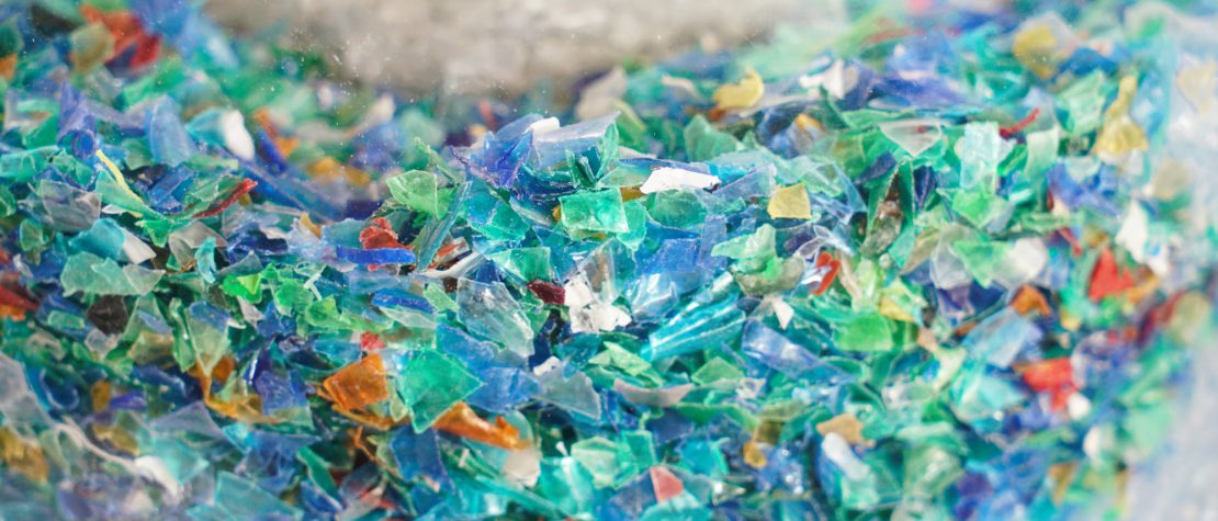 scary-facts-plastic-pollution-humans-ingest-micro-plastics