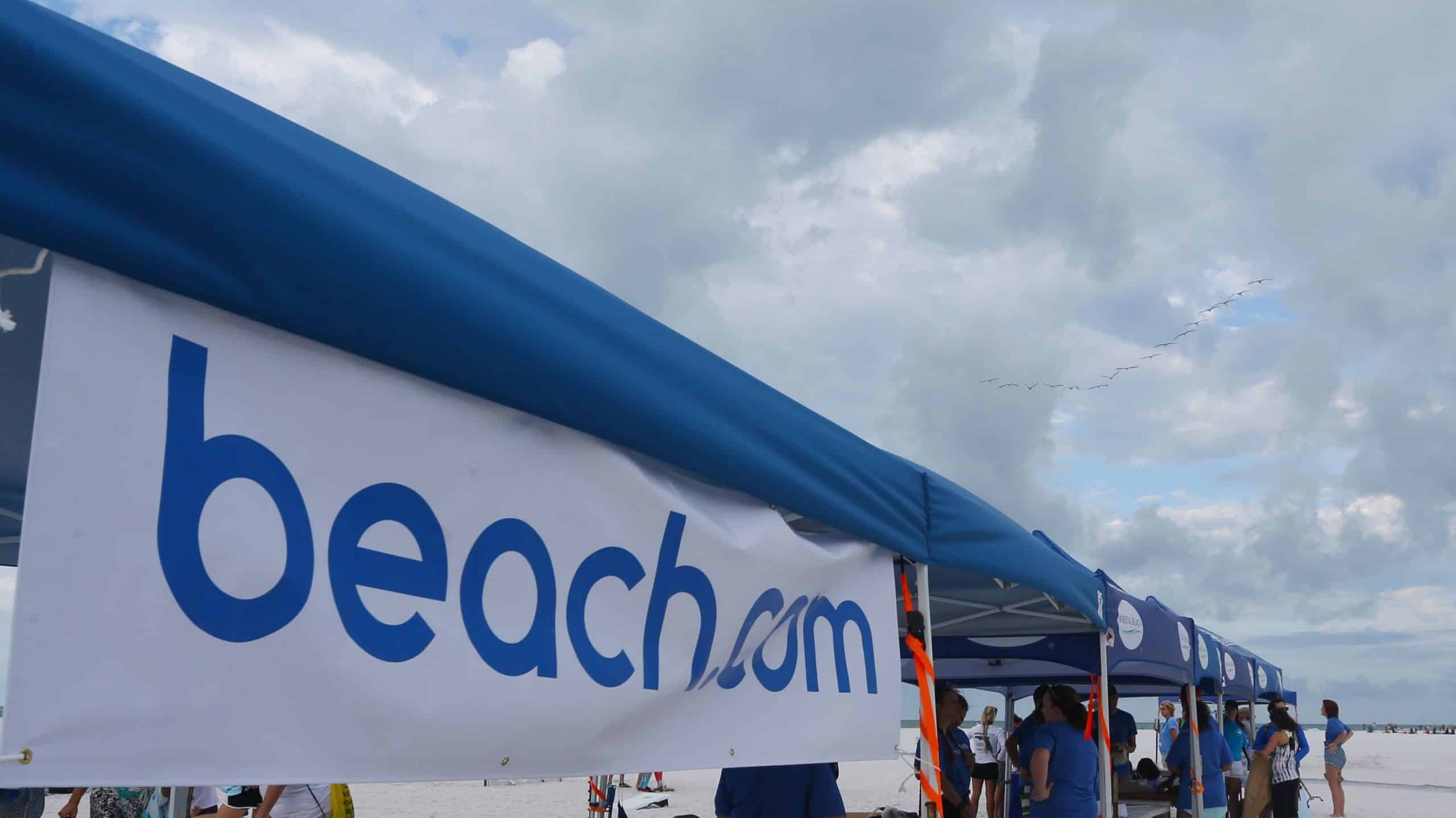 http://beach.com%20world%20oceans%20day%20beach%20cleanup%20event
